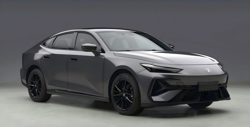 Hình ảnh ứng dụng của Chang'an Uni-V mới: Chuyển đổi ngay lập tức thành một chiếc coupe 